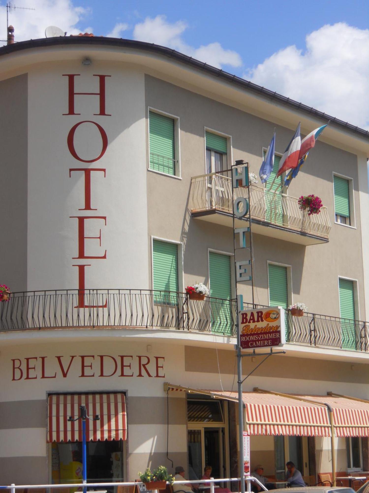 Albergo Belvedere Боргето ди Вара Екстериор снимка