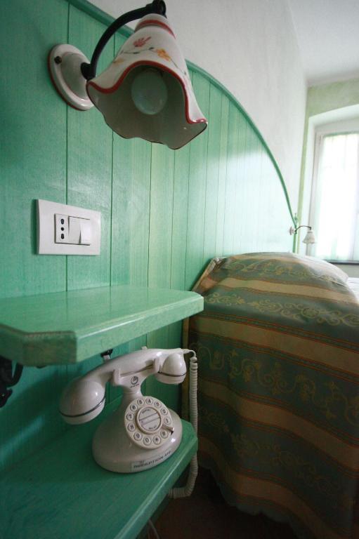 Albergo Belvedere Боргето ди Вара Стая снимка